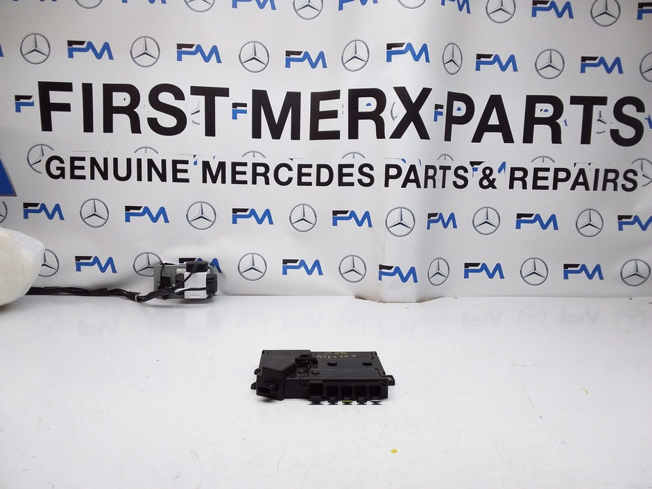 Mercedes C-Class W205 Front Inboard Fuxebox Module Unit A2055402850 FM00357