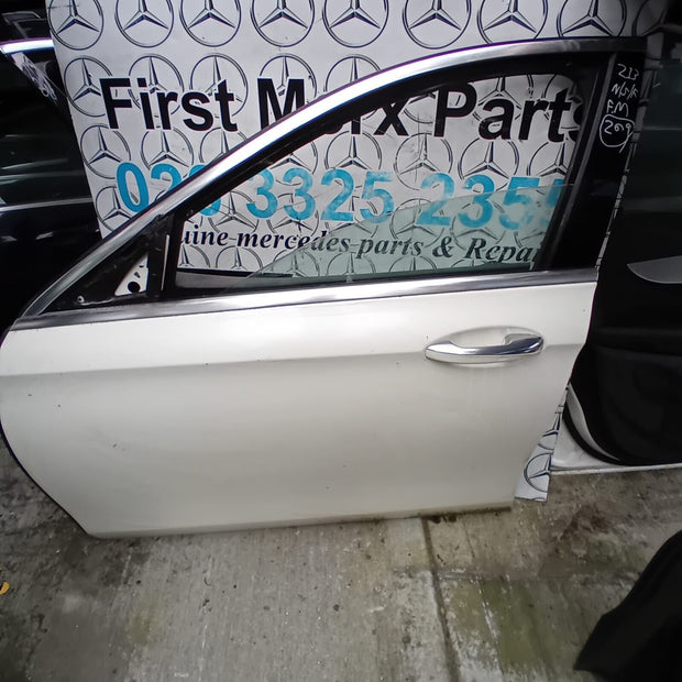 MERCEDES BENZ E-CLASS  W213  PASSENGER SIDE FRONT ( NEAR SIDE FRONT )