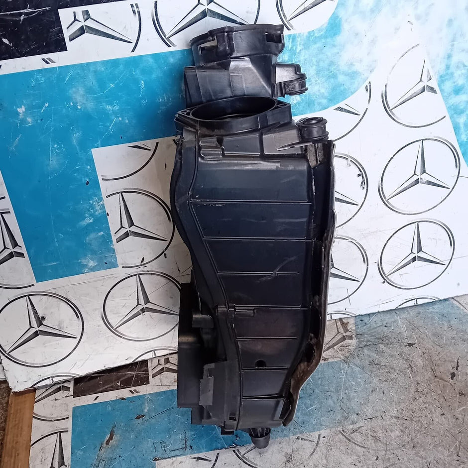 MERCEDES C-CLASS S205 2014-19 AIR FILTER CLEANER BOX HOUSING DISEL A6510900600