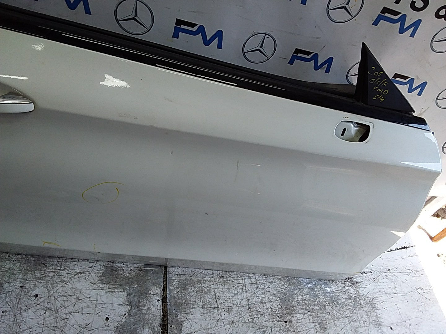 MERCEDES C-CLS C205  PASSENGER FRONT DOOR OSF WHITE 2016 ONWARDS COMPLETE FMD614
