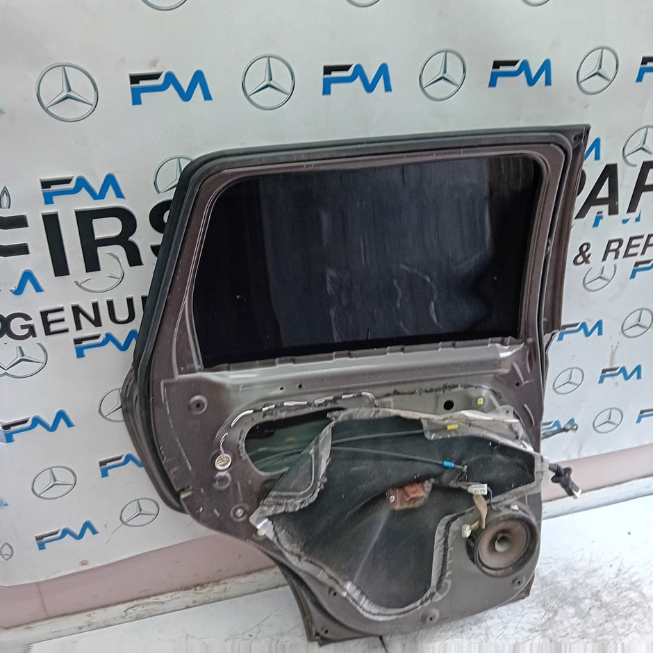 MITSUBISHI OUTLANDER MK3 PASSENGER REAR DOOR NSR 2013 BROWN FMD500