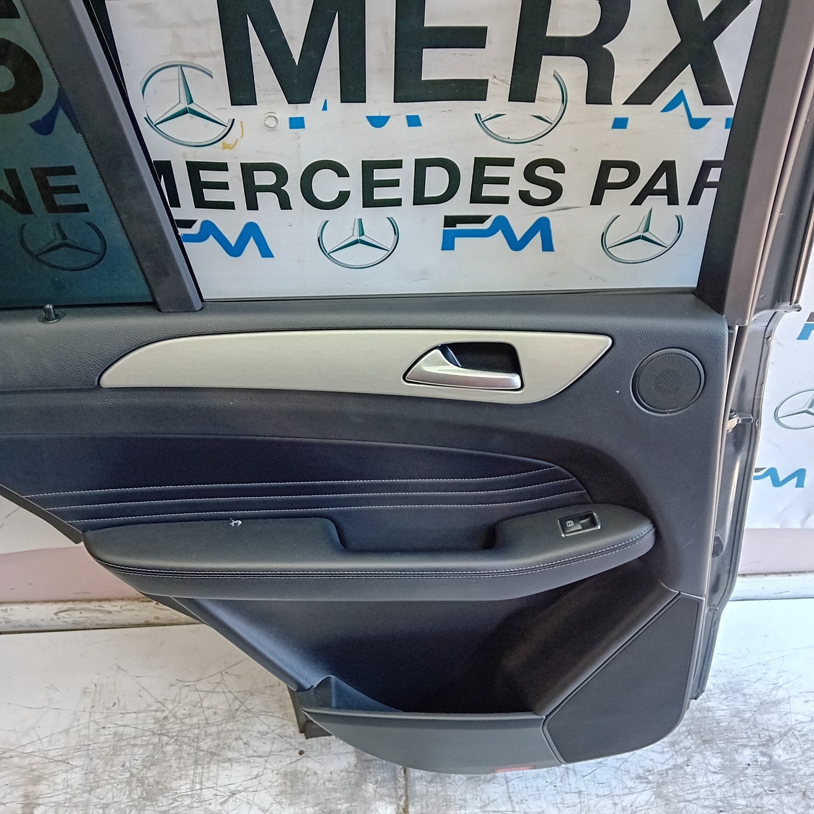 MERCEDES GLE W166 PASSENGER REAR DOOR NSR GREY 2014 ON COMPLETE FMD471