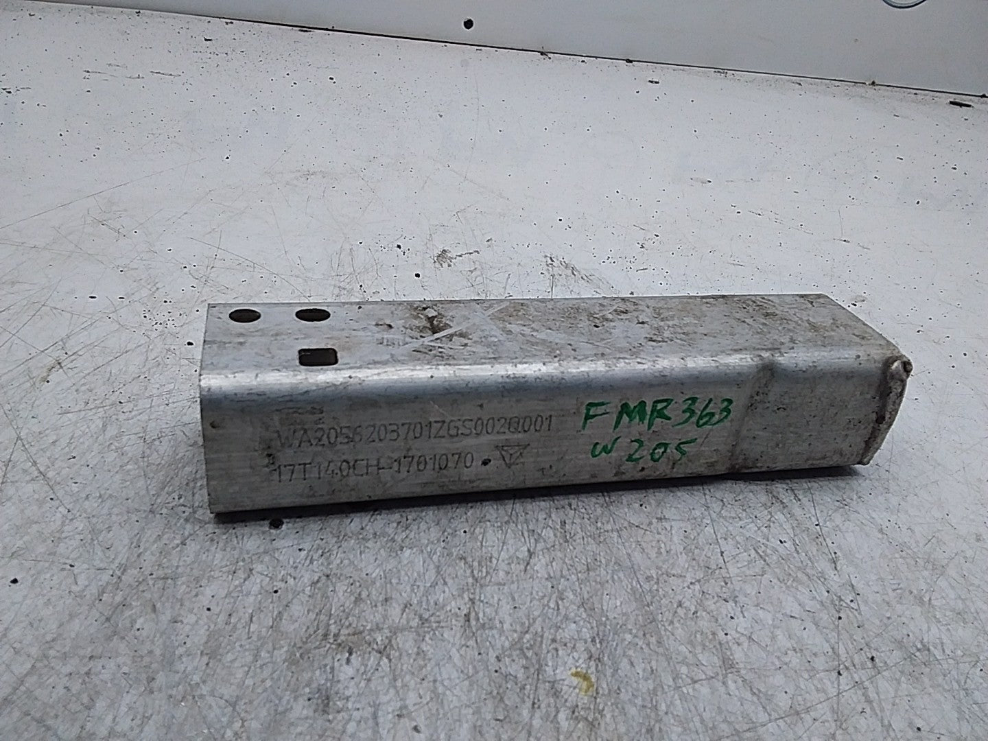 MERCEDES C-CLASS  W205 LOWER REINFORCEMENT CRASH ABSORBER BAR A2056203701 FMR363