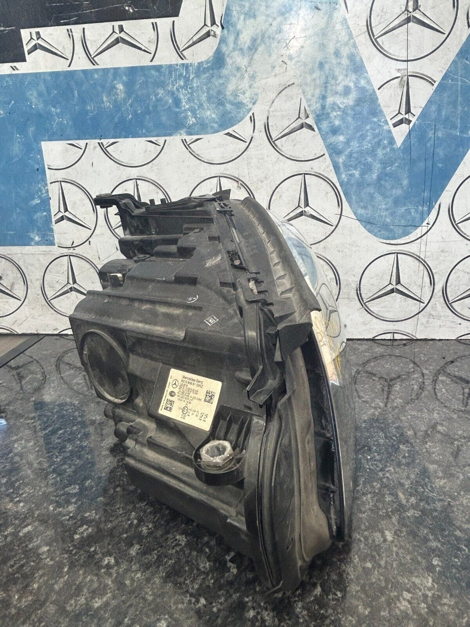 MERCEDES E CLASS W213 16 - 19 HEADLIGHT PASSENGER SIDE LEFT A2139069103 FMH70