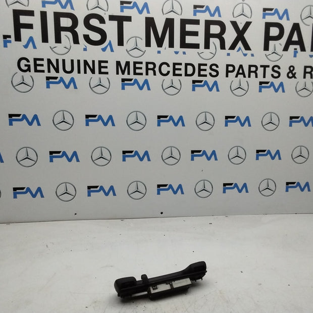  MERCEDES CLA W117 REAR RIGHT GRAB HANDLE AND LIGHT A0009064805 FMR46