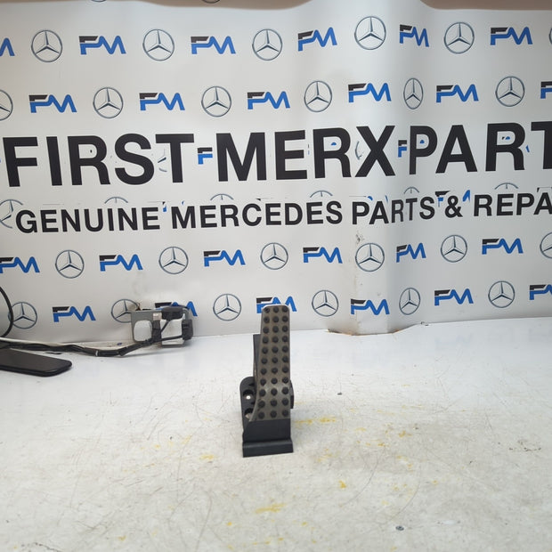 MERCEDES S CLASS W222 ACCELERATOR THROTLE PEDAL A2223001100 FM001425