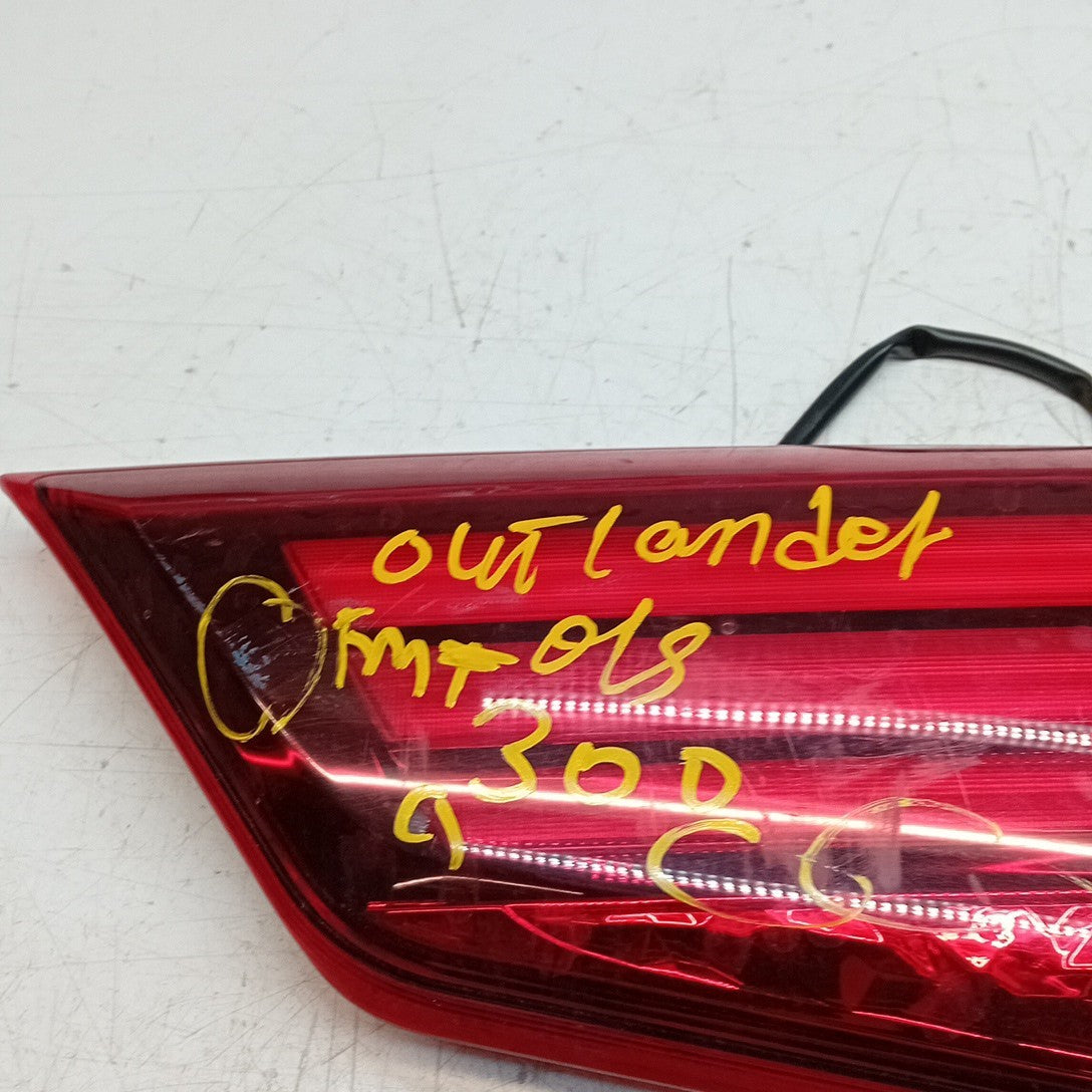 MITSUBISHI OUTLANDER MK3 DRIVER SIDE RIGHT REAR INNER TAIL LIGHT 2013 FMT300