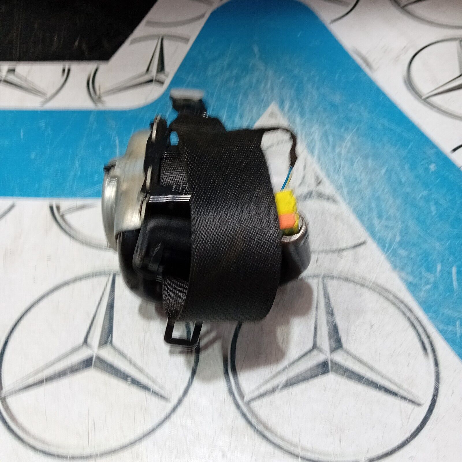 MERCEDES BENZ E CLASS A238 CONVERTIBLE 2017-23 REAR RIGHT SEAT BELT A2388603800