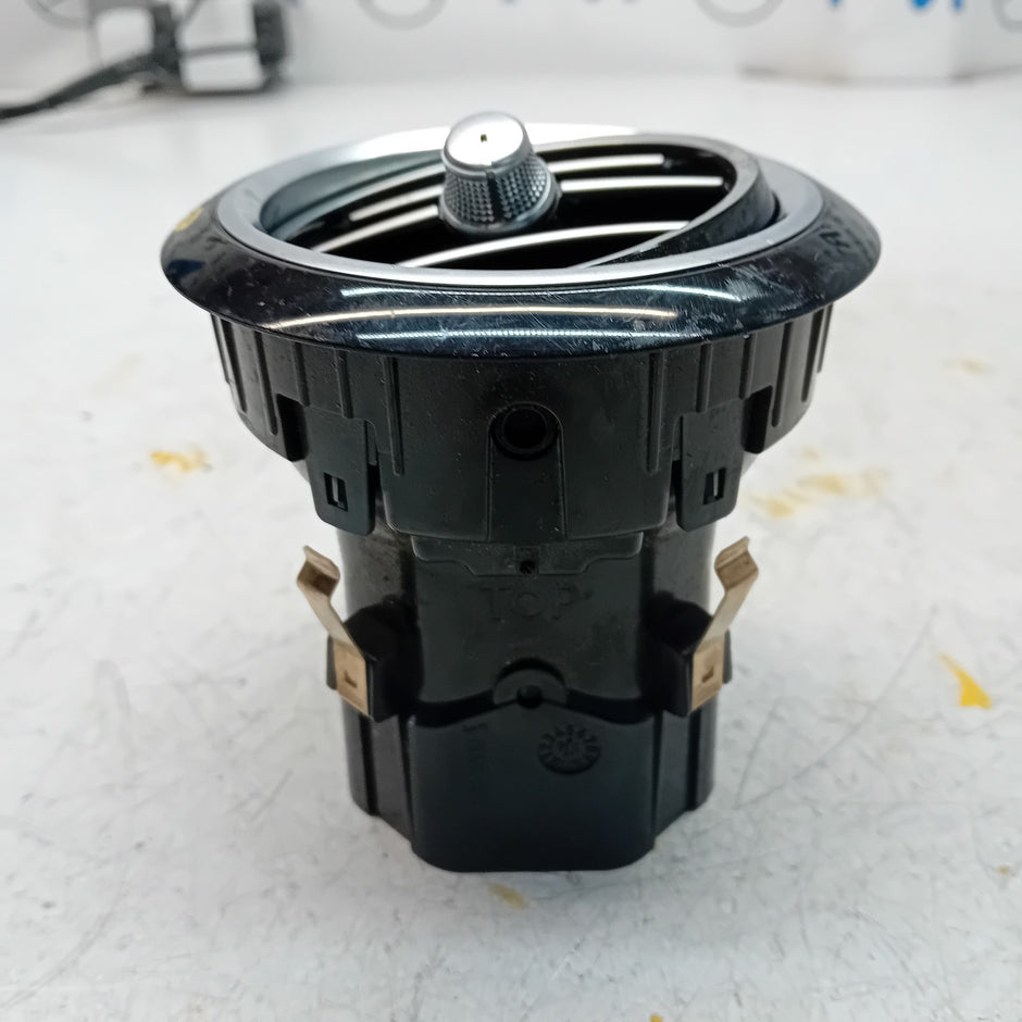 MERCEDES BENZ E-CLASS W213 DASHBOARD AIR VENT 2016-20 A2138308000 FM001187