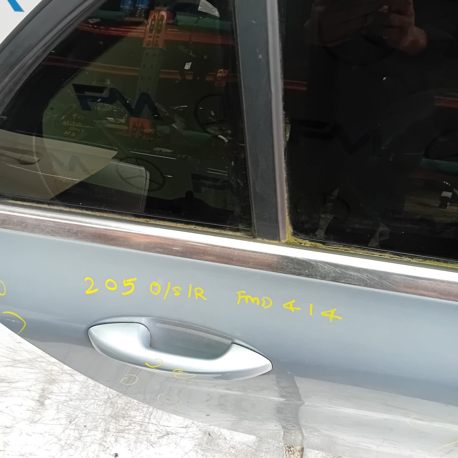 MERCEDES C-CLASS W205 DRIVER REAR DOOR OSR SILVER COMPLETE 2014 ON FMD414