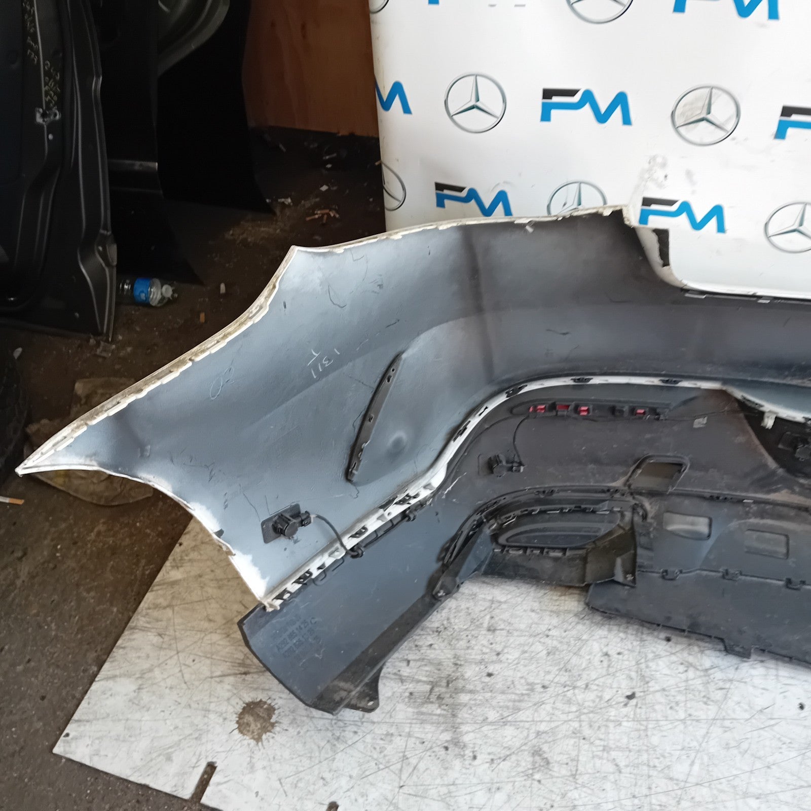 MERCEDES BENZ GLE C292 COUPE REAR BUMPER A2928851425 2016 WHITE COMPLETE FMX157