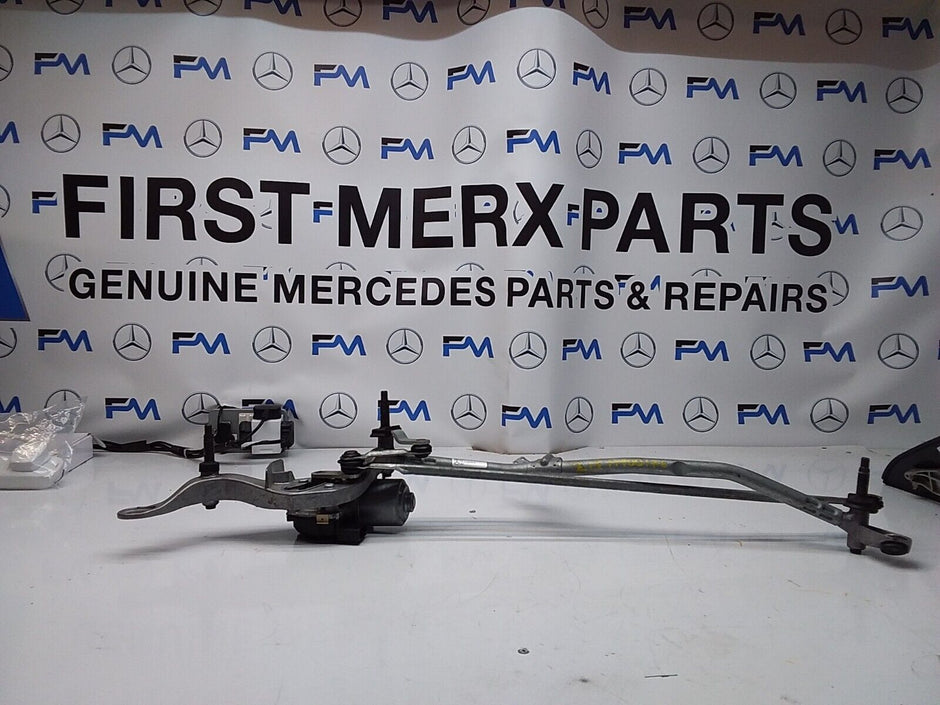 MERCEDES E-CLASS 2019 W213 A2138207403 FRONT WIPER MOTOR  FM00176