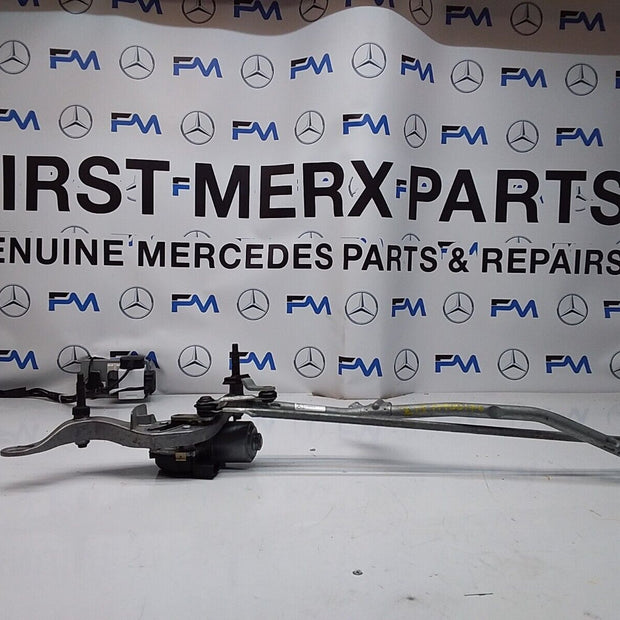 MERCEDES E-CLASS 2019 W213 A2138207403 FRONT WIPER MOTOR  FM00176