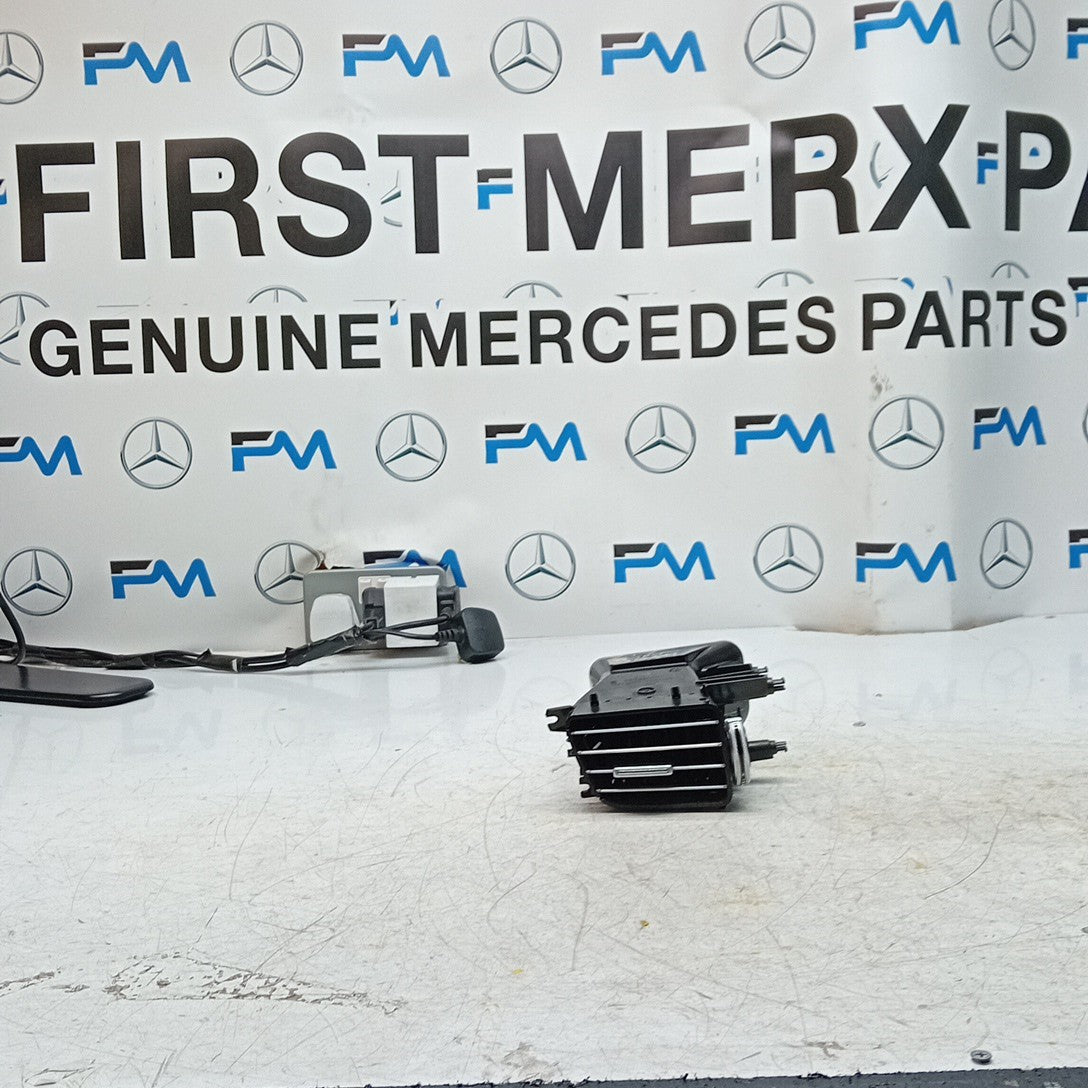 MERCEDES E-CLASS W212 DASHBOARD  AIRVENT LEFT A2128303154 2016 ON FM001549
