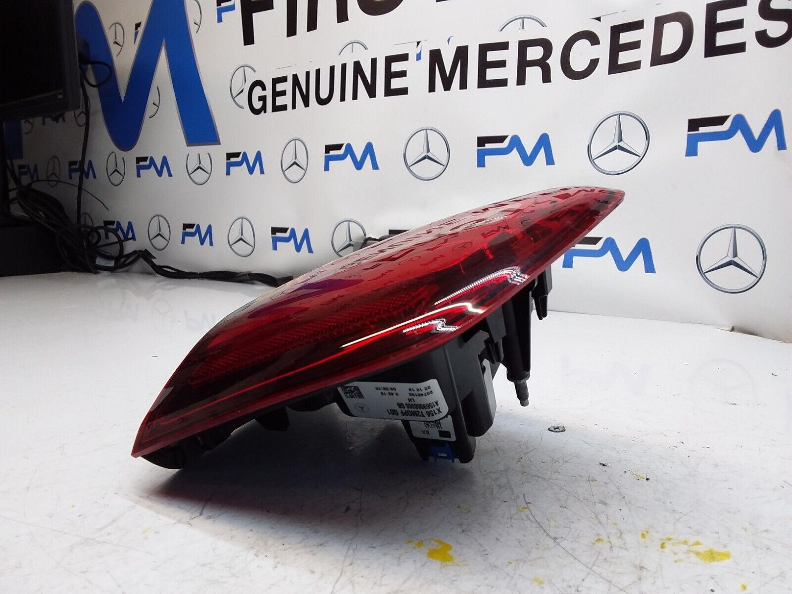 2014-2019 MERCEDES  GLA W156 REAR DRIVER SIDE O/S LED LIGHT A1569068900 FMT28