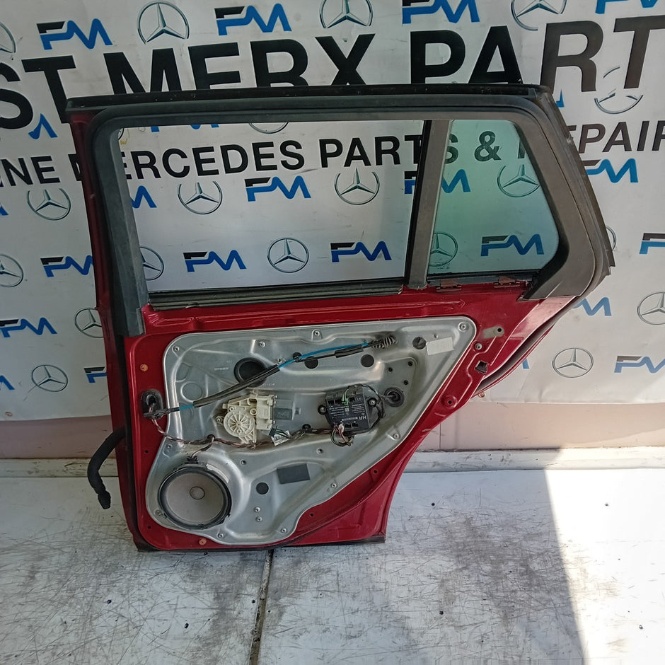MERCEDES BENZ C-CLASS W204 EST DRIVER REAR DOOR OSR 2011 RED  FMD489