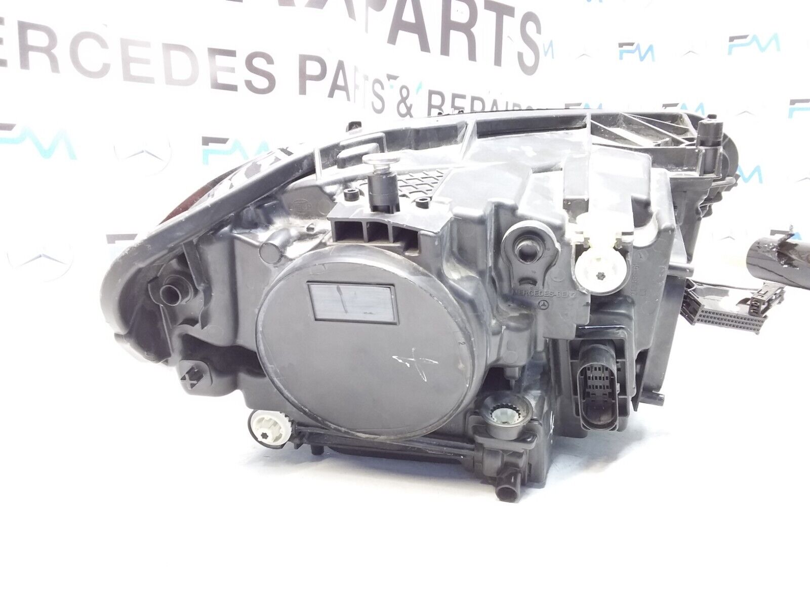2014 MERCEDES E-CLASS W212 N/S Passenger Side Front Headlight FMH40 LED HIGH