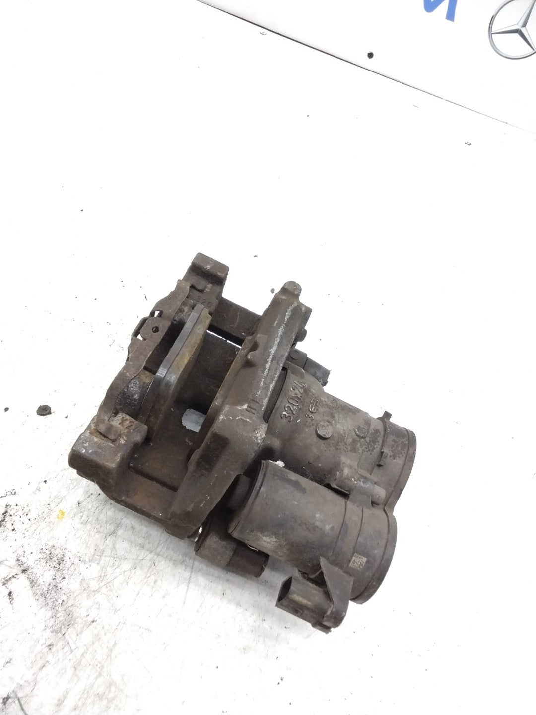 MERCEDES GLC C253 BRAKE CALIPER REAR LEFT PASSENGER SIDE A2534230998 FMR144