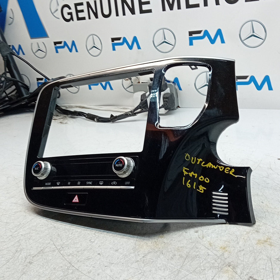 MITSUBISHI OUTLANDER DASHBOARD DISPLAY TRIM + SWITCH 8002C897 FM001615