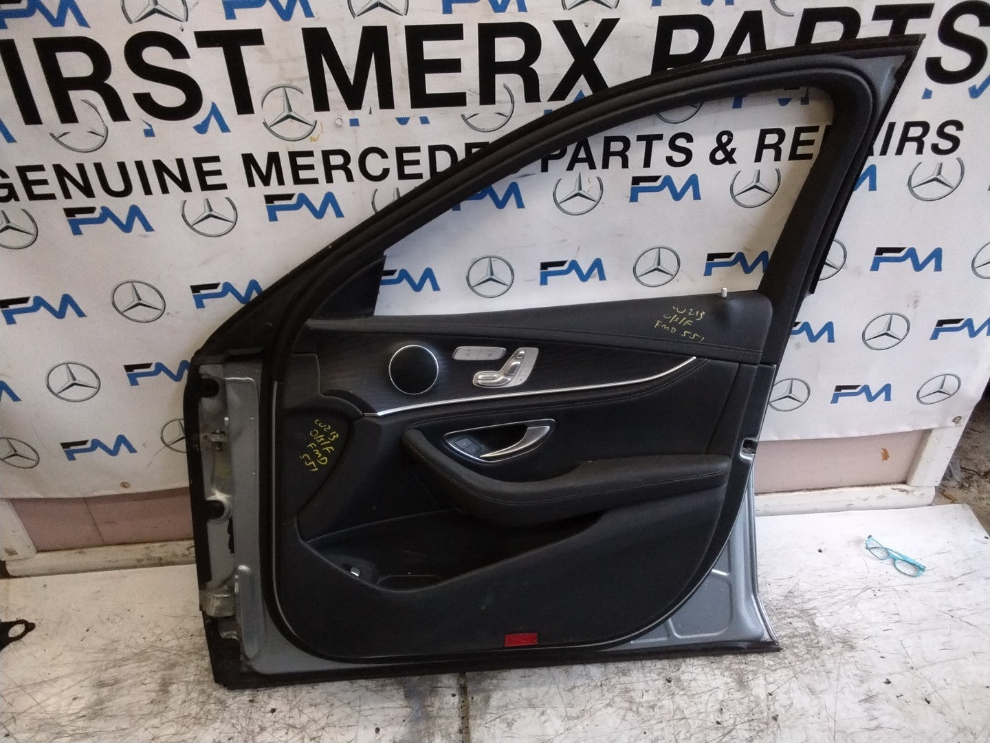 MERCEDES E-CLASS W213 SLN DRIVER FRONT DOOR OSF SILVER 2017-20 COMPLETE FMD551