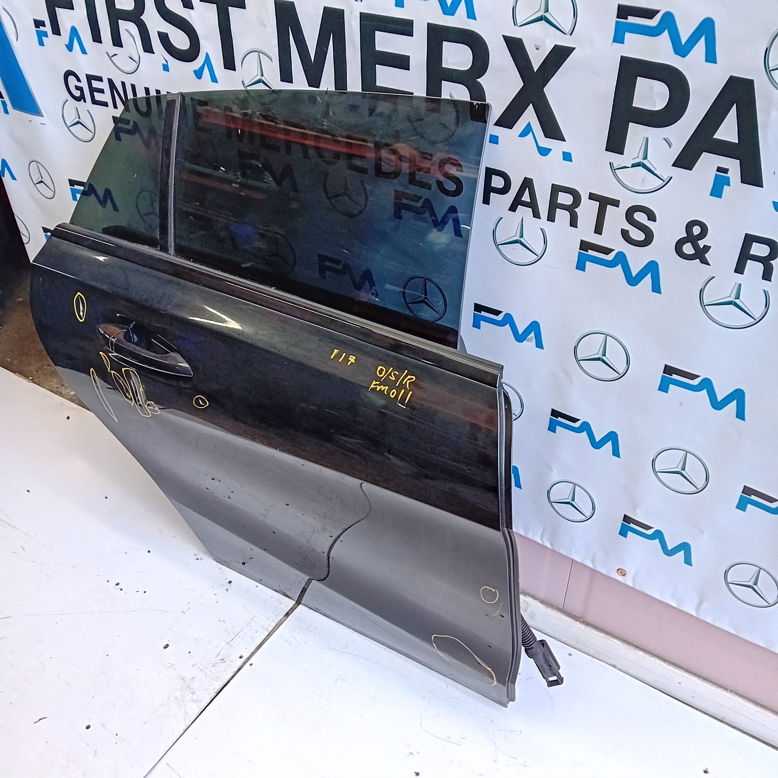 MERCEDES BENZ CLA-CLASS W117 DRIVER SIDE REAR DOOR ( OFF SIDE REAR ) FM011