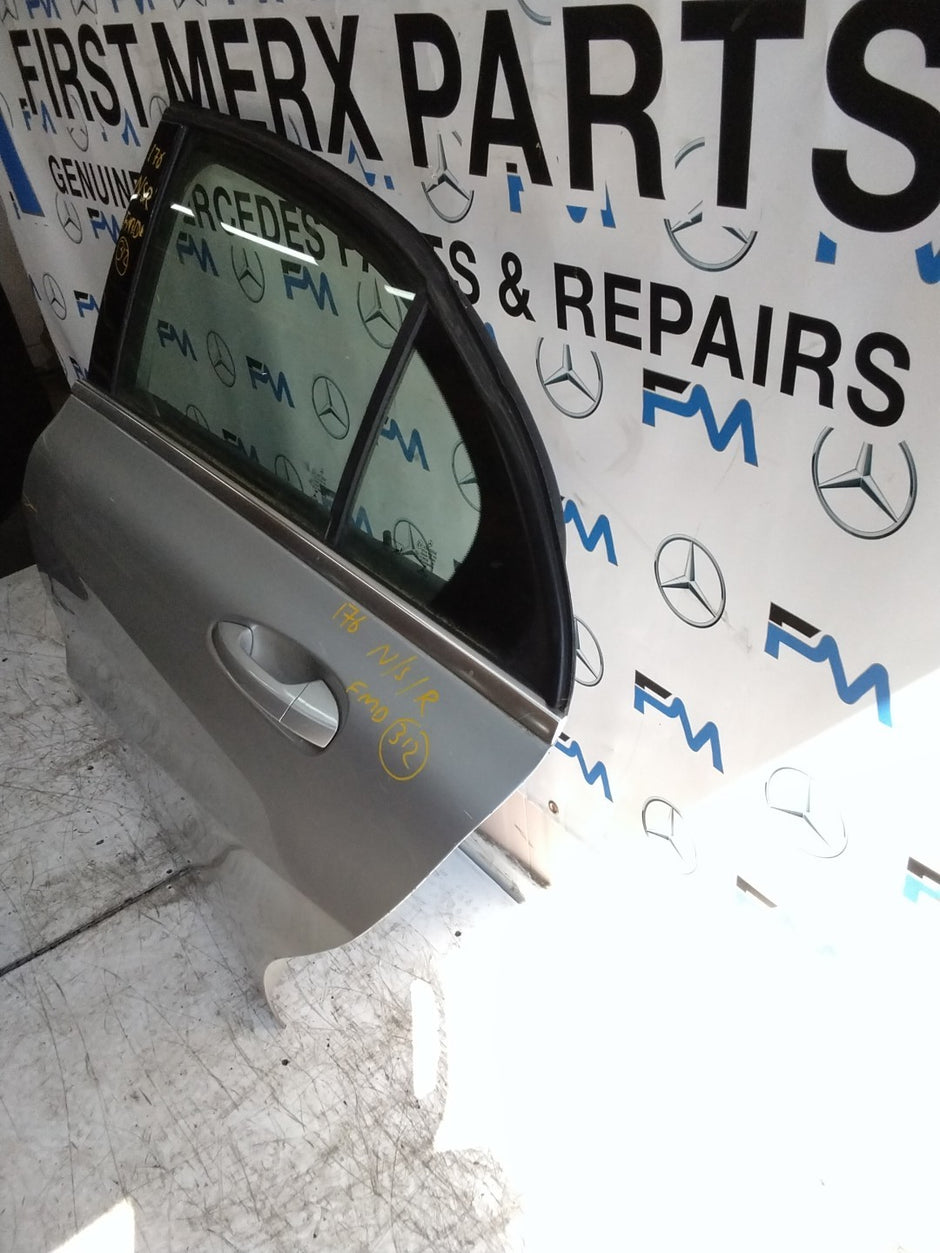 MERCEDES  A-CLASS W176 PASSENGER REAR DOOR NSR GREY 2012-2018 COMPLETE FMD312