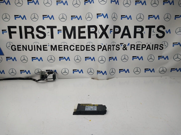 Mercedes W213 Ignition Central Lock Control Unit Module ECU A2139005528 FM00270