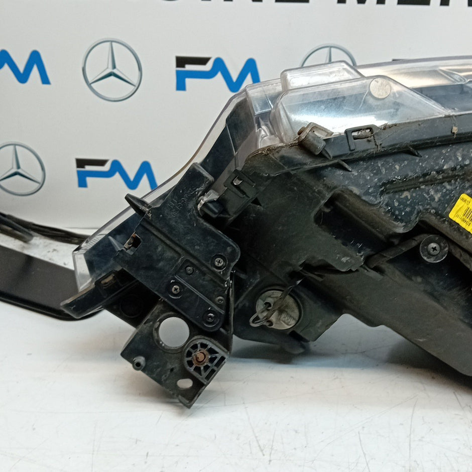 MITSUBISHI OUTLANDER MK3 2015 HEADLIGHT PASSENGER NS LEFT L0094I 1TX1 FM001586
