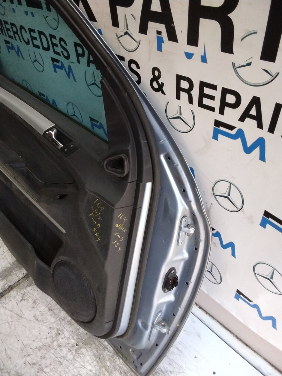 MERCEDES M-CLS W164  PASSENGER FRONT DOOR NSF SILVER 2005- 11 COMPLETE FMD584