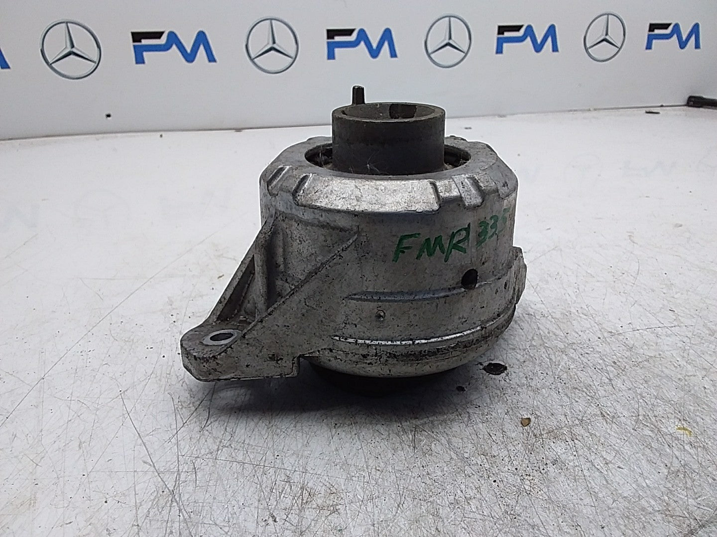 MERCEDES BENZ  GLC C253  ENGINE MOUNT LEFT NS A2532402400 FMR335