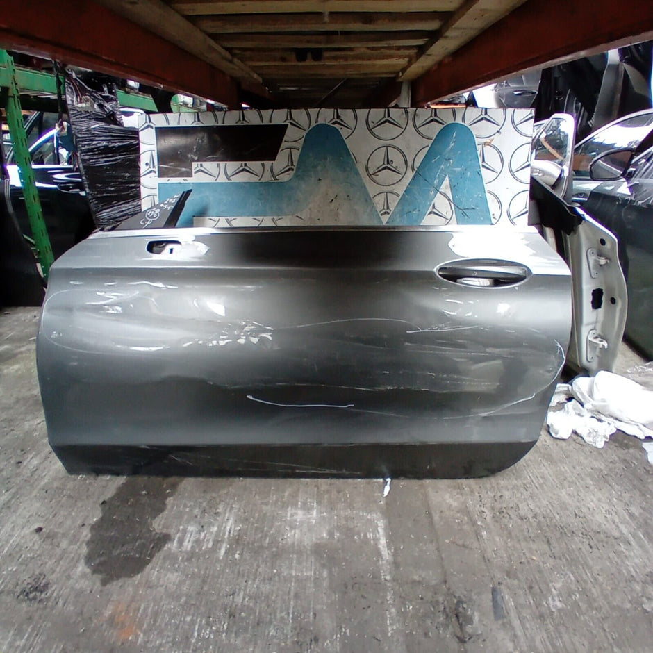 MERCEDES BENZ C-CLASS COUPE  C205  PASSENGER SIDE  DOOR ( NEAR SIDE )