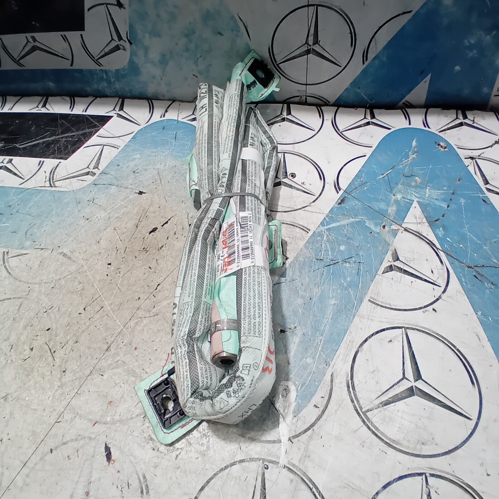 2021-2024 MERCEDES E CLASS  AIR BAG PASSENGER NEAR SIDE LEFT 2138600902 FM199