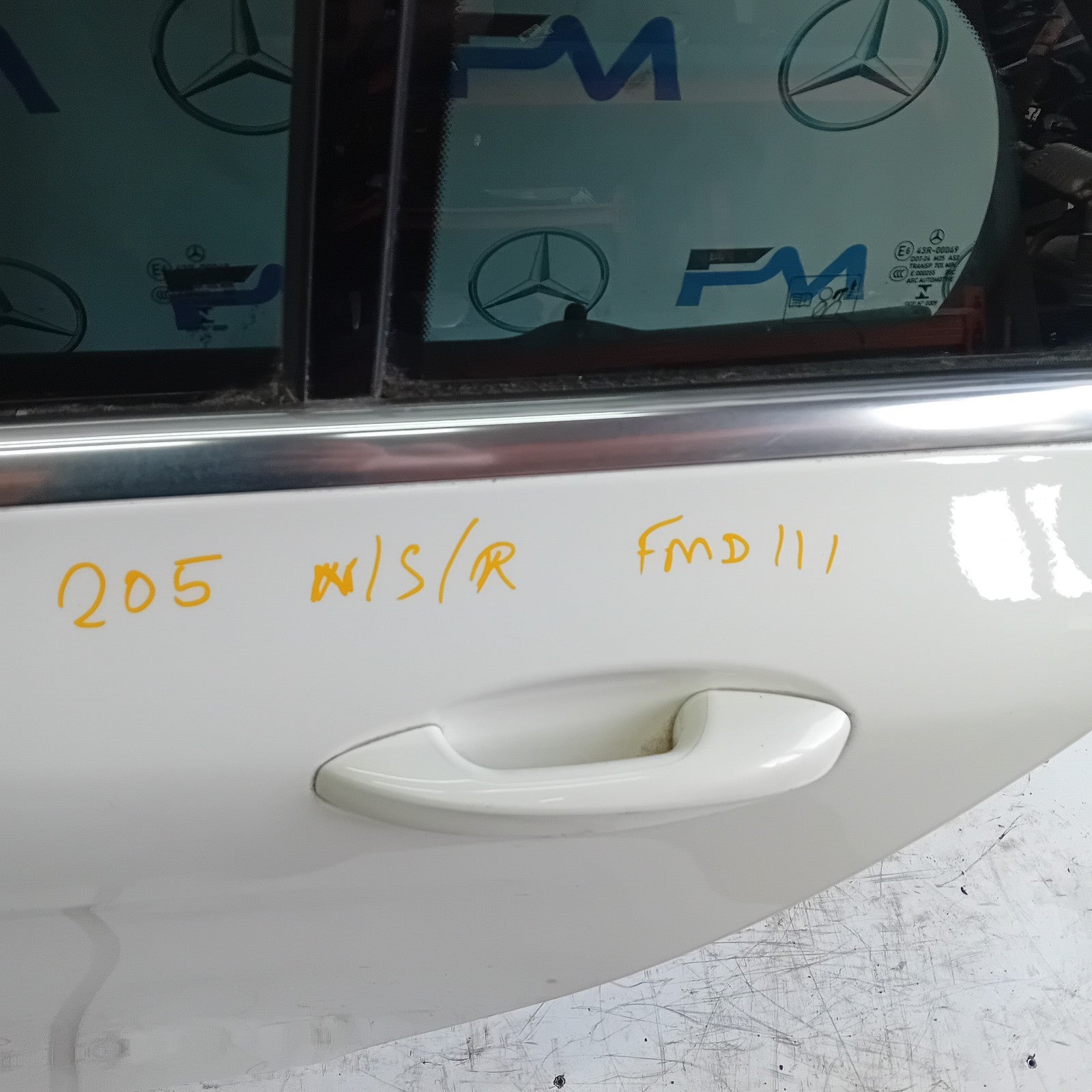 MERCEDES BENZ  C-CLASS W2O5 PASSENGER SIDE REAR DOOR N/S/R COMPLETE BLACK FMD111