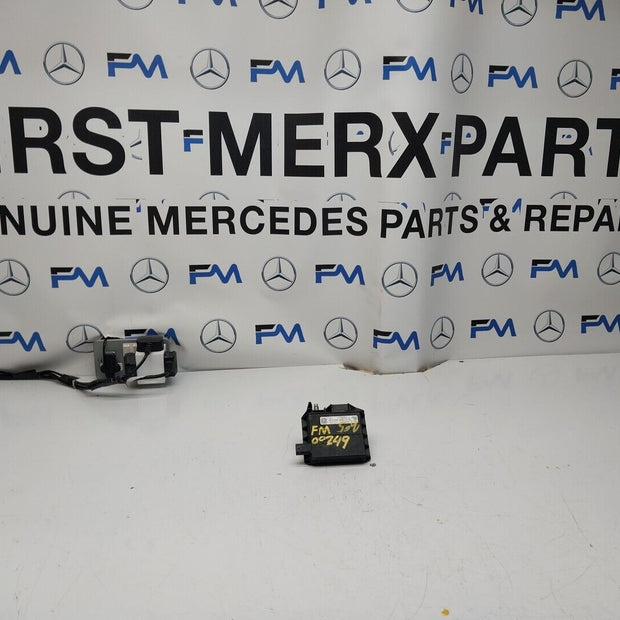 Mercedes W213 W205 W218 W238 W253 Negative Battery Tray Clamp A0009061505FM00249