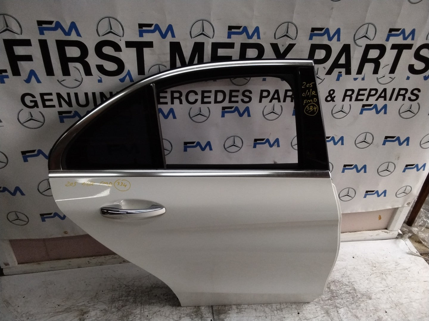 MERCEDES C-CLASS W205 SLN DRIVER REAR DOOR OSR WHITE 2014 ON COMPLETE FMD334