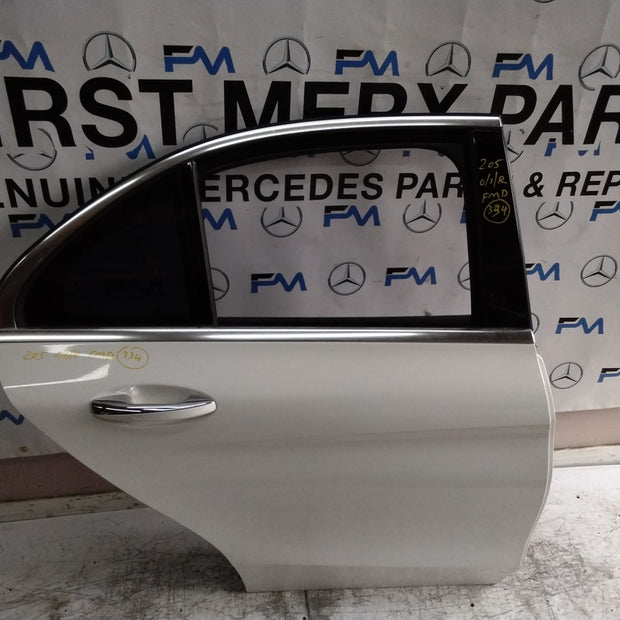 MERCEDES C-CLASS W205 SLN DRIVER REAR DOOR OSR WHITE 2014 ON COMPLETE FMD334