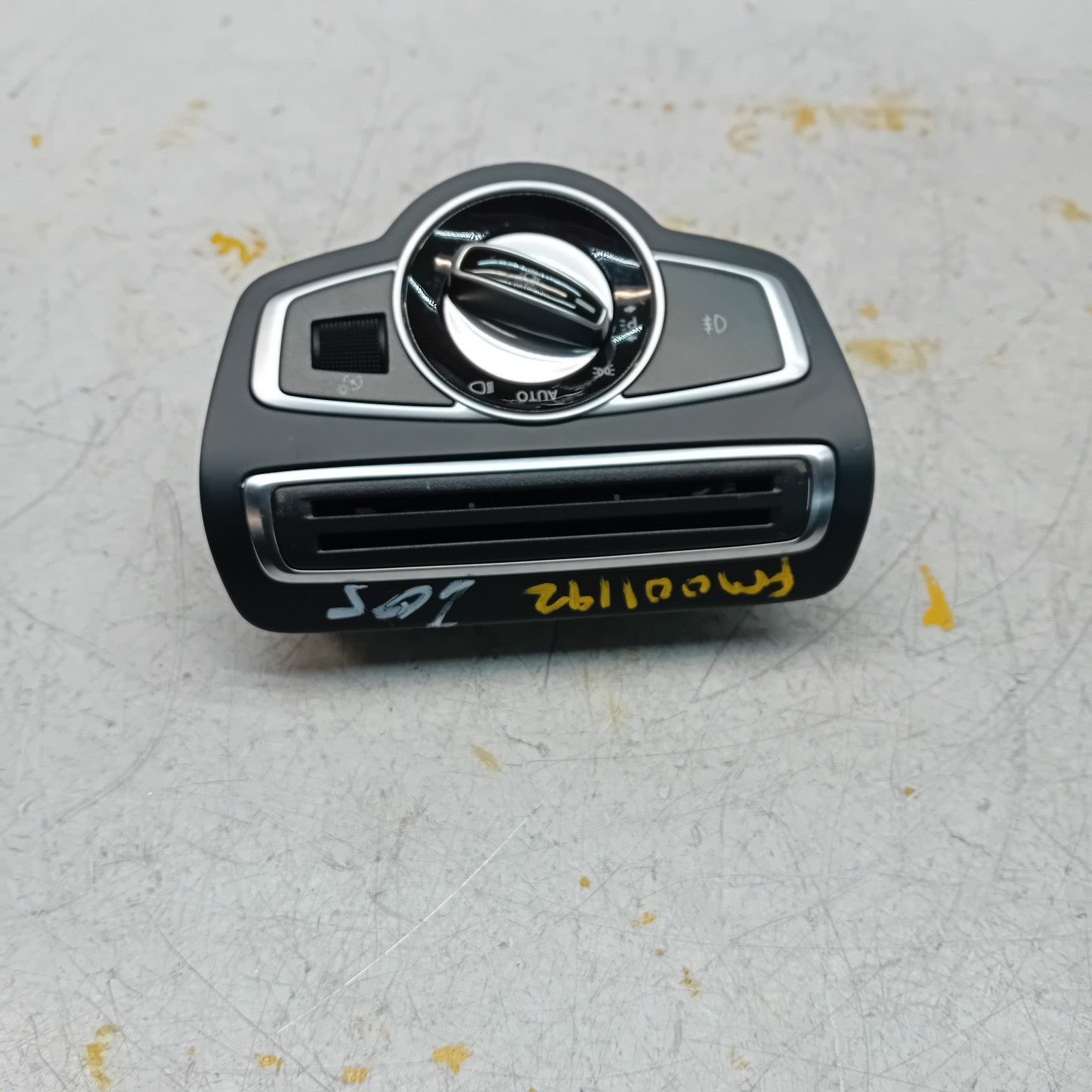 MERCEDES C-CLASS W205 HEADLIGHT CONTROL SWITCH 2014 A2059057007 FM001192