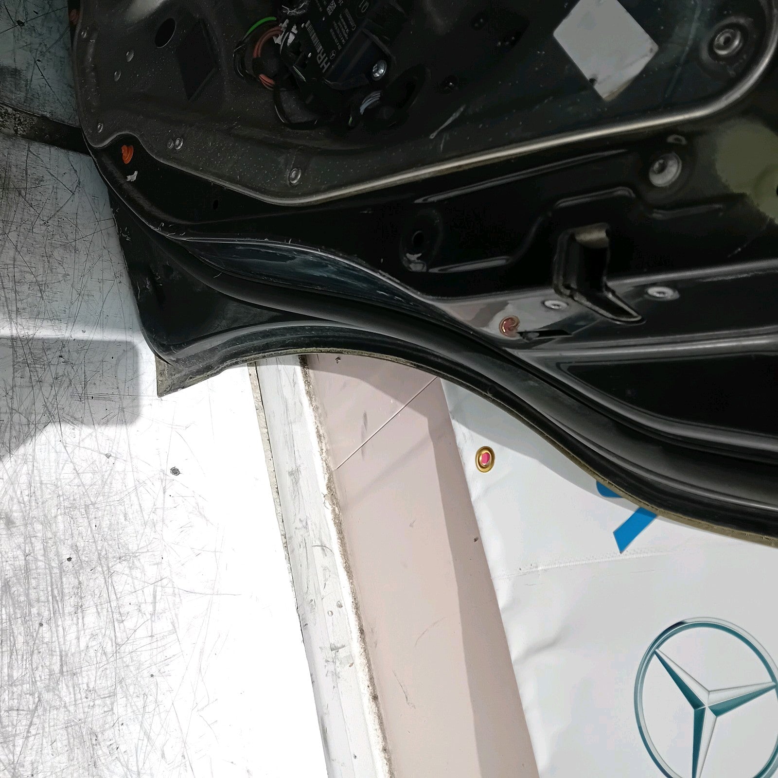 MERCEDES C-CLASS W204 EST DRIVER REAR DOOR OSR BLACK 2009-2014 FMD435