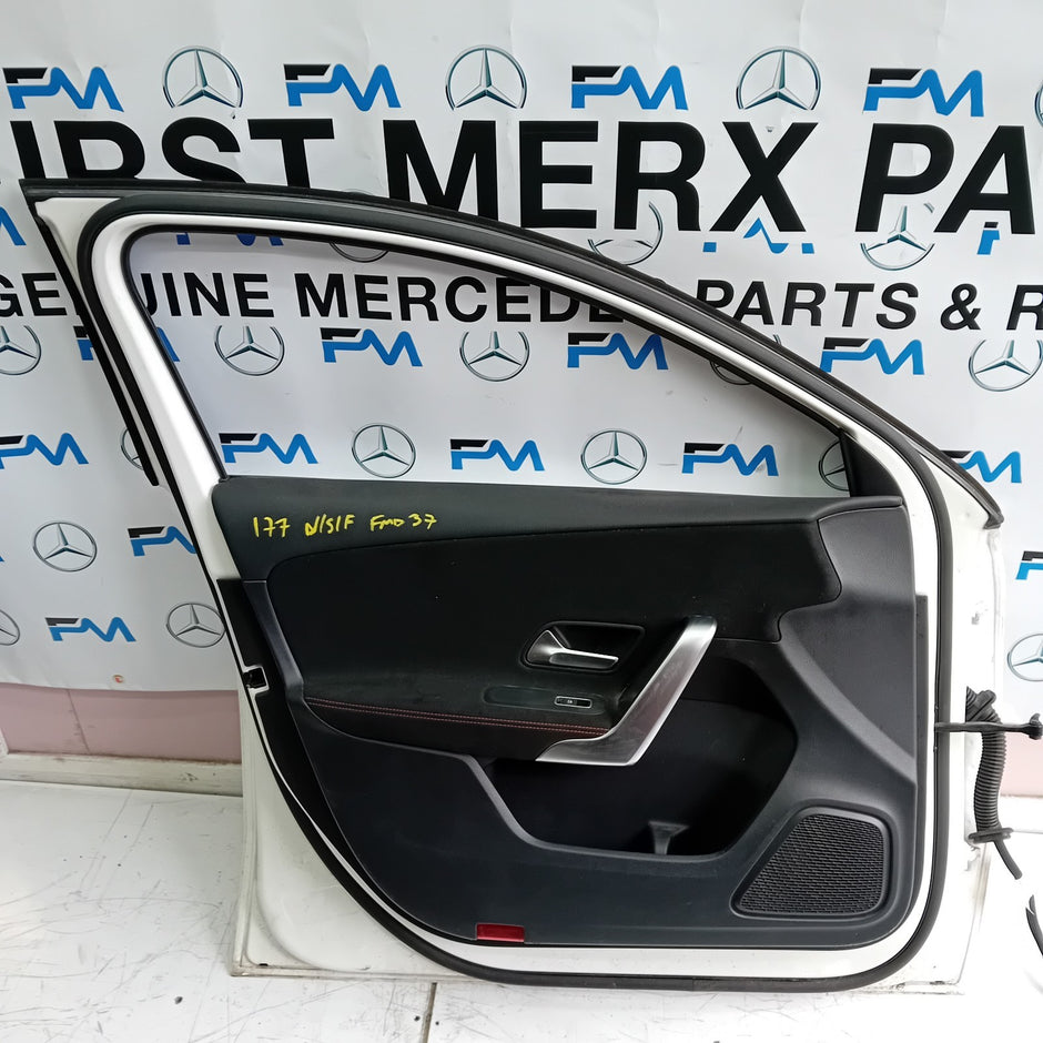MERCEDES C-CLASS W177 PASSENGER SIDE FRONT DOOR N/S/F COMPLETE WHITE FMD37