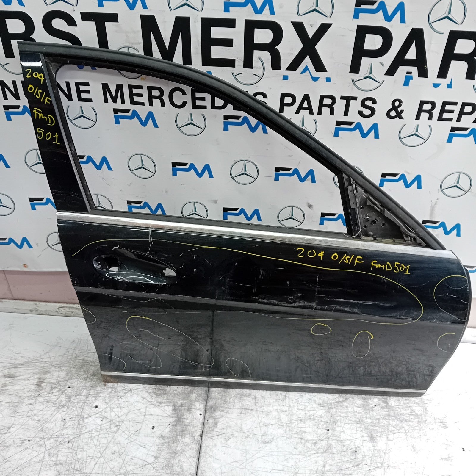 MERCEDES BENZ C-CLASS W204 DRIVER FRONT DOOR OSF 2013 BLACK FMD501