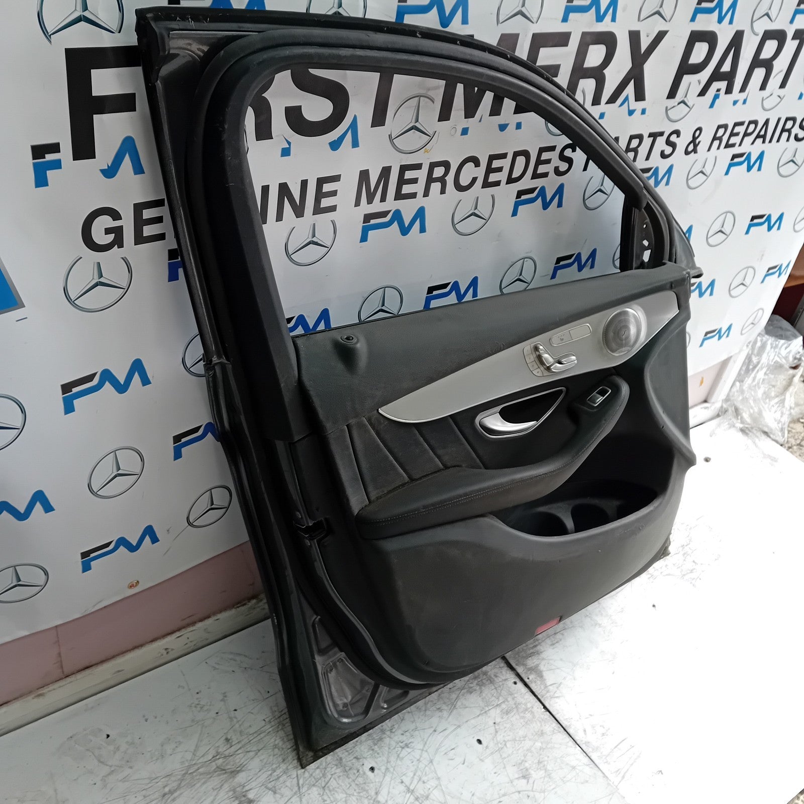 MERCEDES GLC X253 PASSENGER FRONT DOOR NSF BLACK 2016 ON GREY COMPLETE FMD213