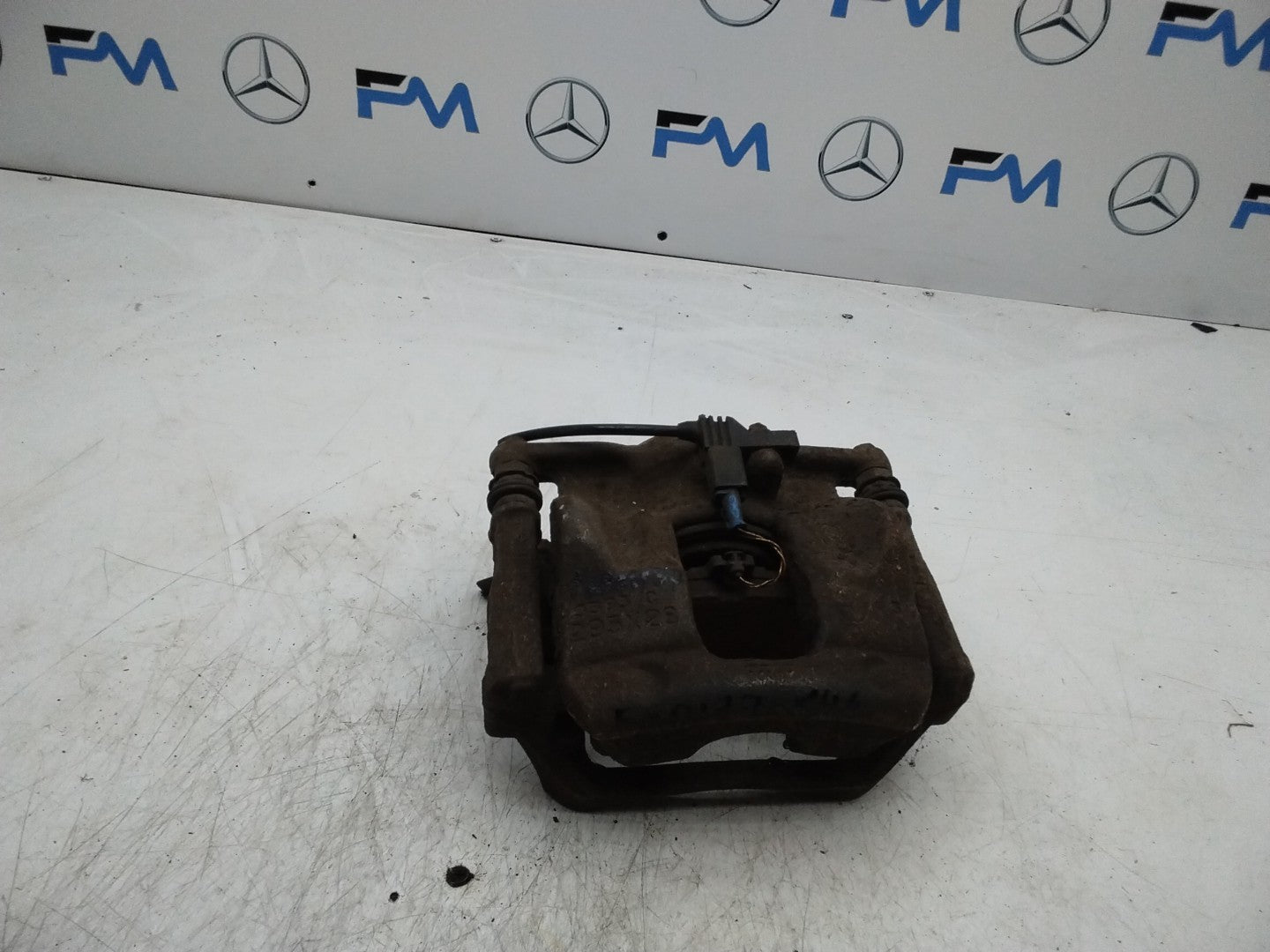 MERCEDES  B-CLASS W246 BRAKE CALIPER FRONT LEFT PASSENGER SIDE 295X28 FMR137