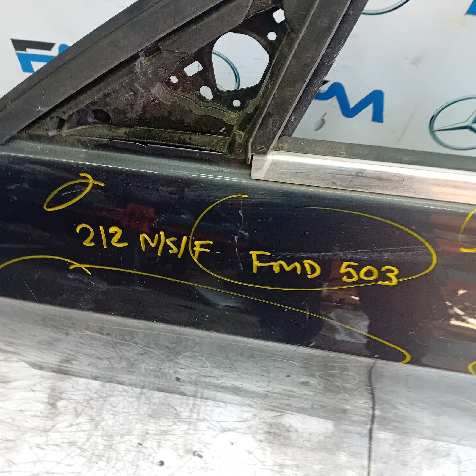 MERCEDES BENZ  E-CLASS W212 PASSENGER FRONT DOOR NSF 2015 GREY FMD503
