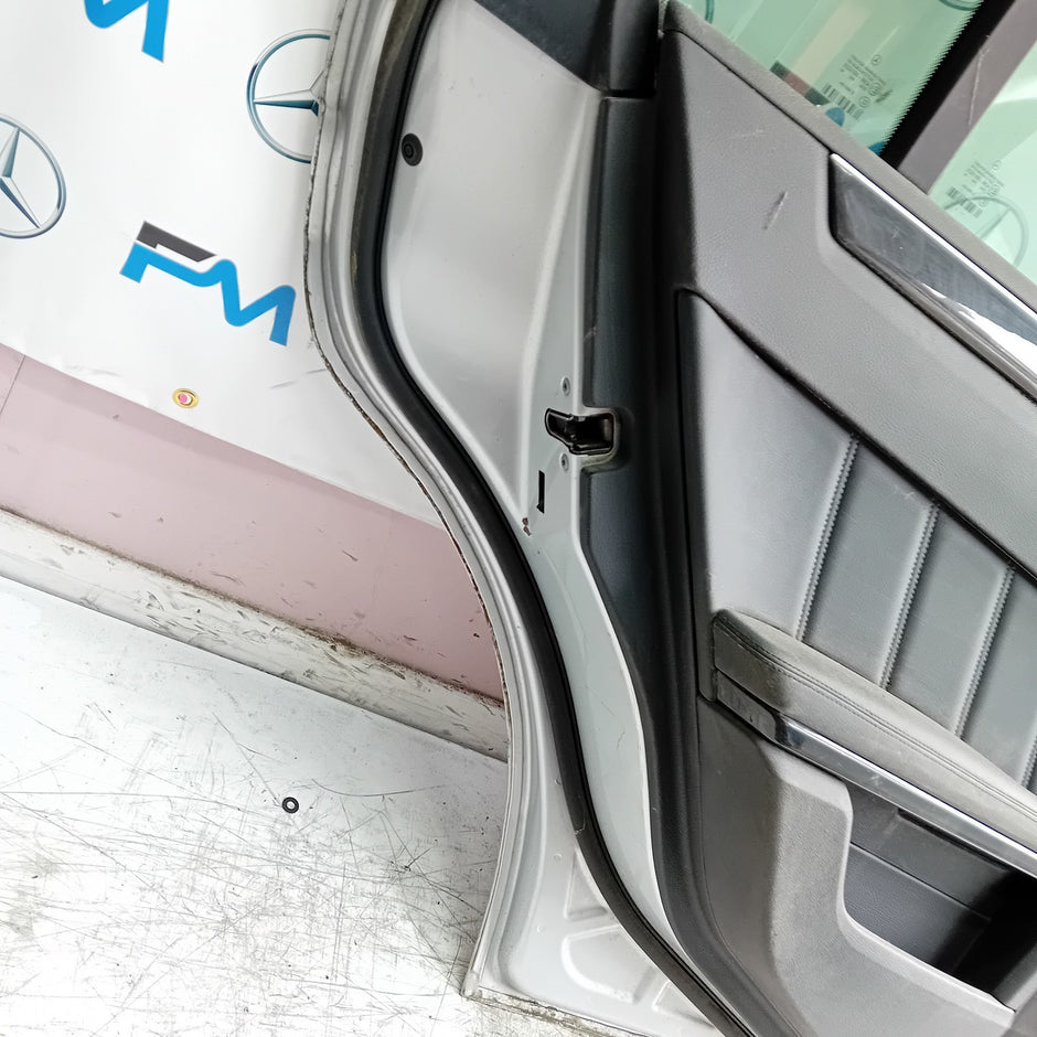 MERCEDES E-CLASS W212 DRIVER REAR DOOR OSR  2009-16 SILVER COMPLETE FMD389