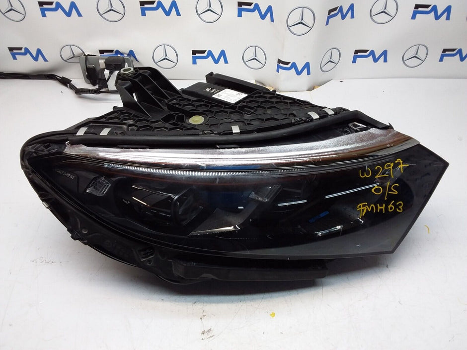 Mercedes EQS W297 Right Side LED Headlight 2022 A2979062203 FMH63 Digital