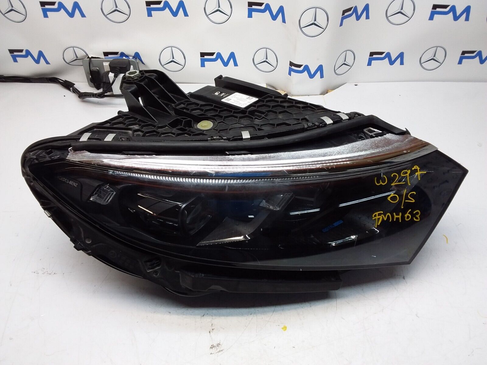 Mercedes EQS W297 Right Side LED Headlight 2022 A2979062203 FMH63 Digital