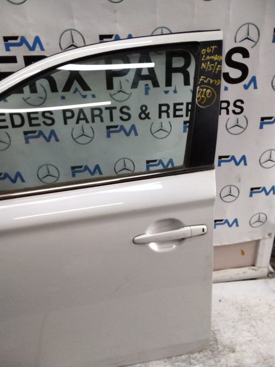 MITSUBISHI OUTLANDER MK3 PASSENGER FRONT DOOR NSF WHITE 2013 COMPLETE FMD330