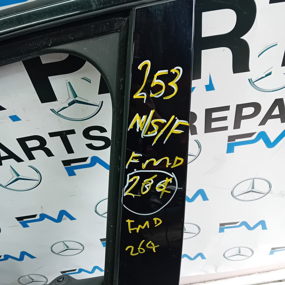 MERCEDES BENZ GLC X253 PASSENGER FRONT DOOR NSF BLUE 2016 ON COMPLETE FMD264