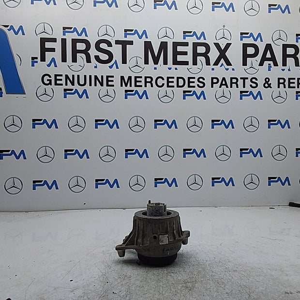 MERCEDES BENZ  C-CLASS W205  ENGINE MOUNT RIGHT OS A2052406717 FMR333
