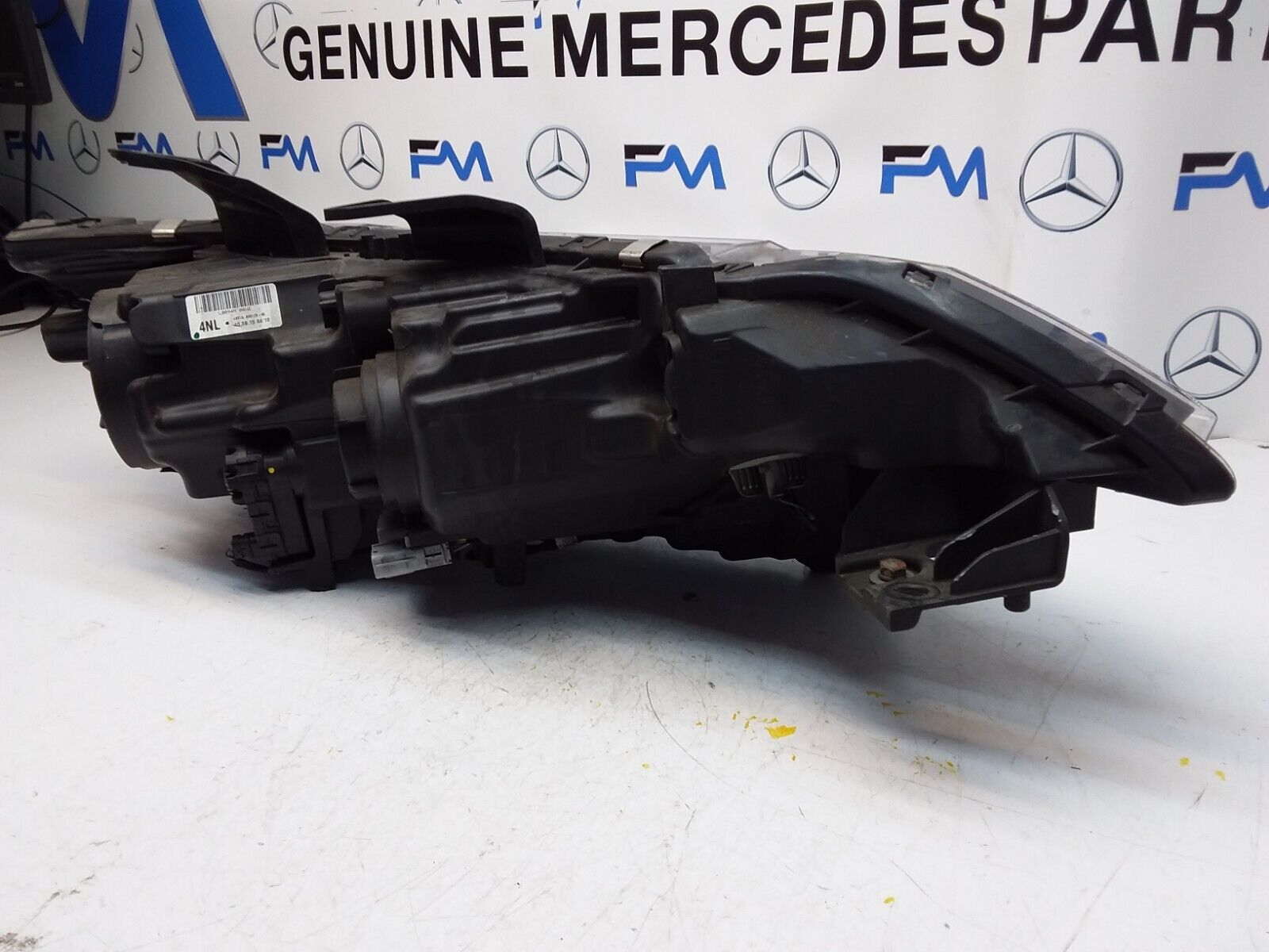 MITSUBISHI OUTLANDER MK3 2015 HEADLIGHT PASSENGER SIDE LEFT L0094N 08V2 FMH65